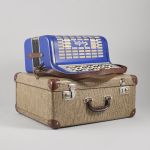 1305 1088 ACCORDION